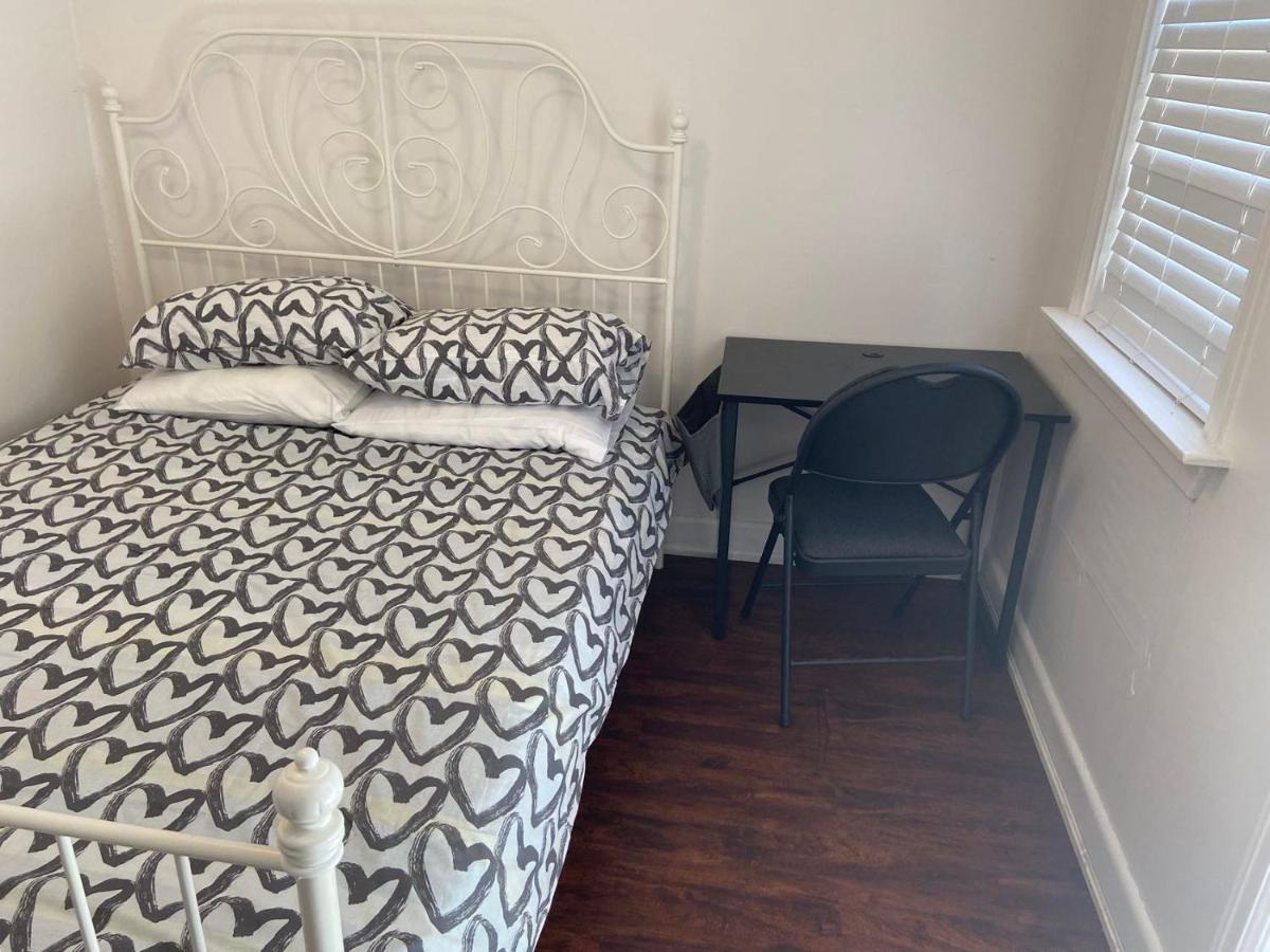 Budget Quad Room With En Suite Bathroom 36B Toronto Luaran gambar